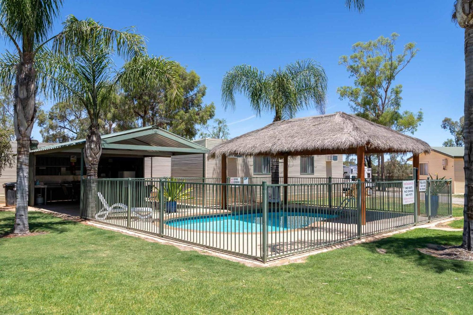 Paringa Caravan Park Renmark Bagian luar foto