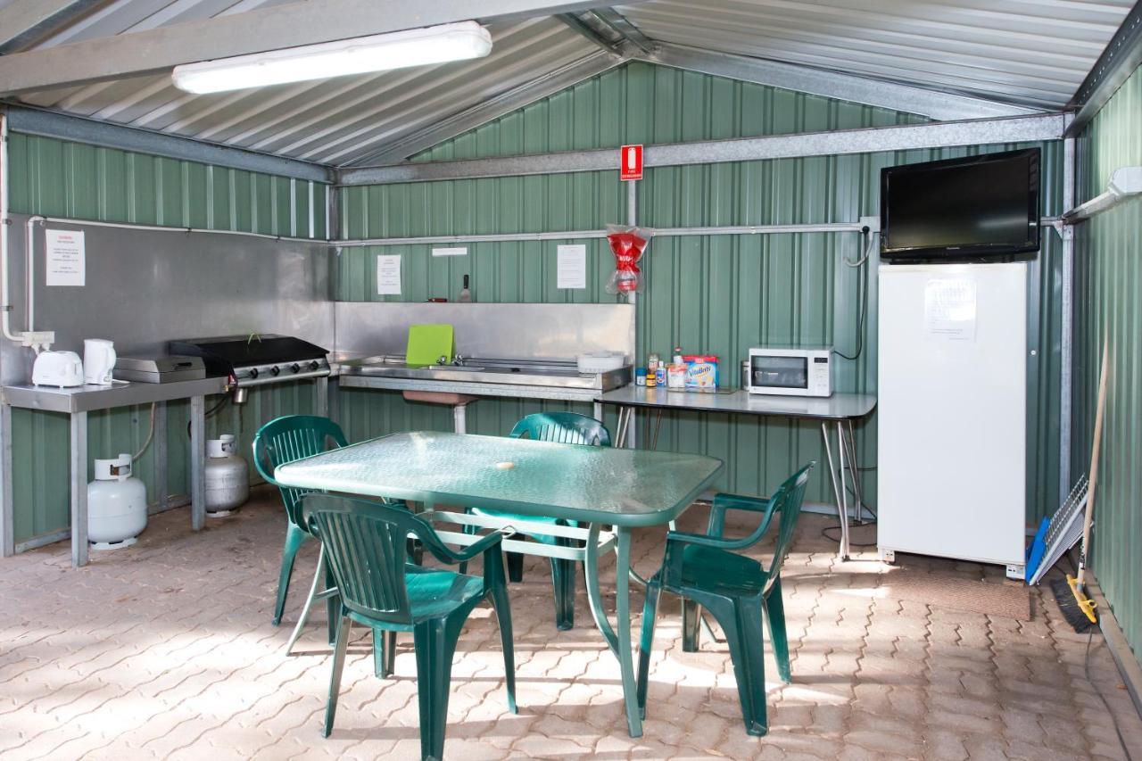 Paringa Caravan Park Renmark Bagian luar foto